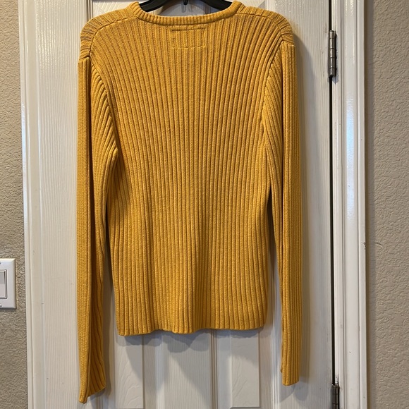 Hollister Yellow Sweater For Women Size Medium - Picture 5 of 7
